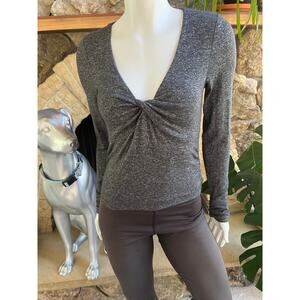 Upwest Twist Front V-Neck Gray Long Sleeve Shirt Women's Size Small